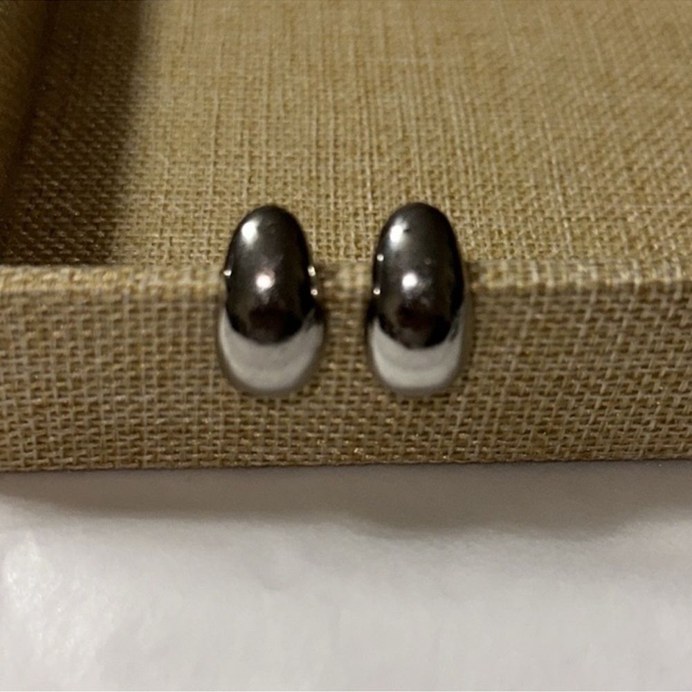 Silver Tone Chunky Oval Studs